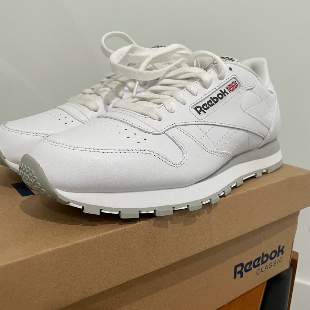 🔴 Sold Reebok Cl Leather Men's Shoes White/Gray Size 7